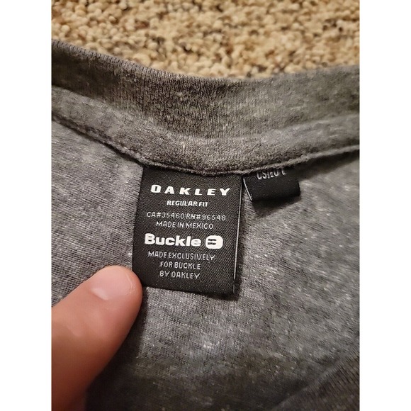 Oakley Mens Large Tshirt - Picture 3 of 5
